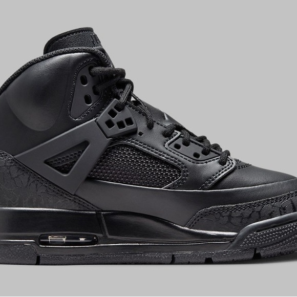 Mixed with multiple Jordan’s 3, 4, 5, and 6 - Picture 4 of 8